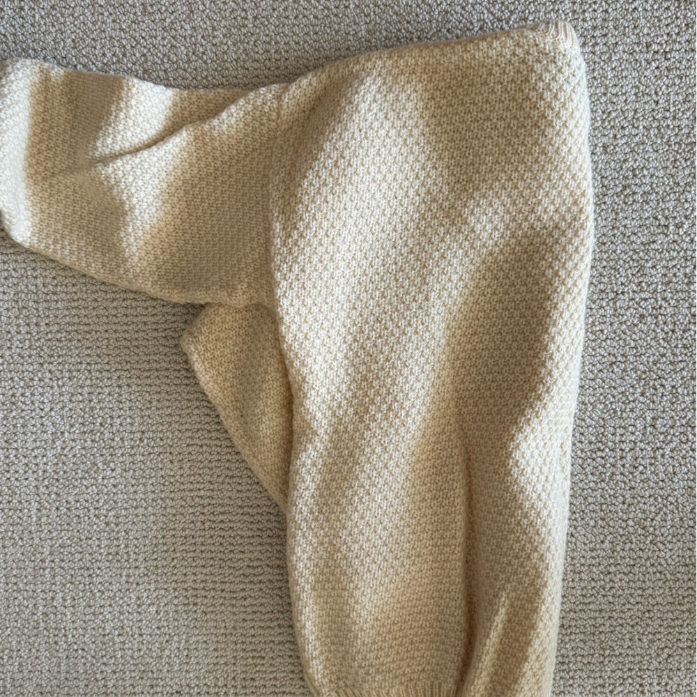 Vintage Women's Cream Cable wool Knit Sweater - Picture 3 of 4